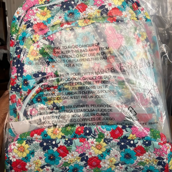 Brand New Vera Bradley Essential Large Backpack in Far Out Floral design - Picture 6 of 7